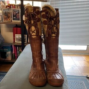 Ugg Brown Leather Women's Snow Boots